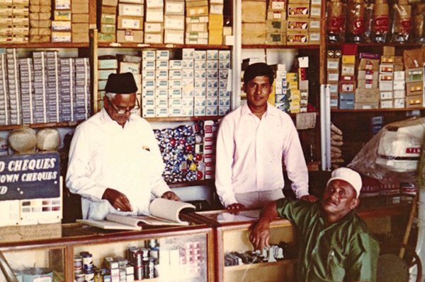 Dukhawallahs Shopkeepers
